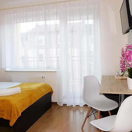 Family Homes - Eda Kwatera prywatna