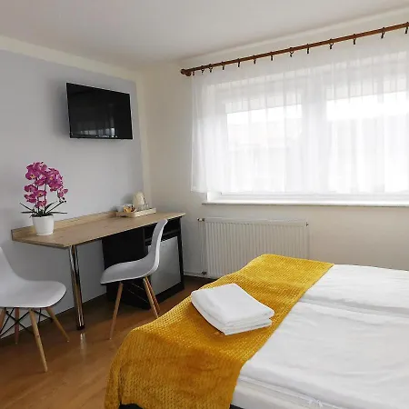 Family Homes - Dom Wakacyjny Eda Homestay *