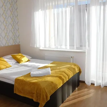 Family Homes - Eda Rum i privatbostad *